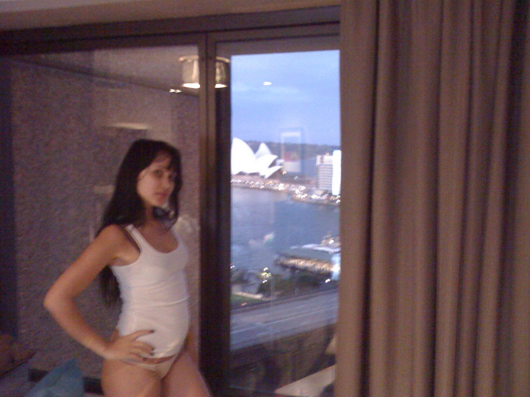 Otra nena amateur desnuda y embarazada