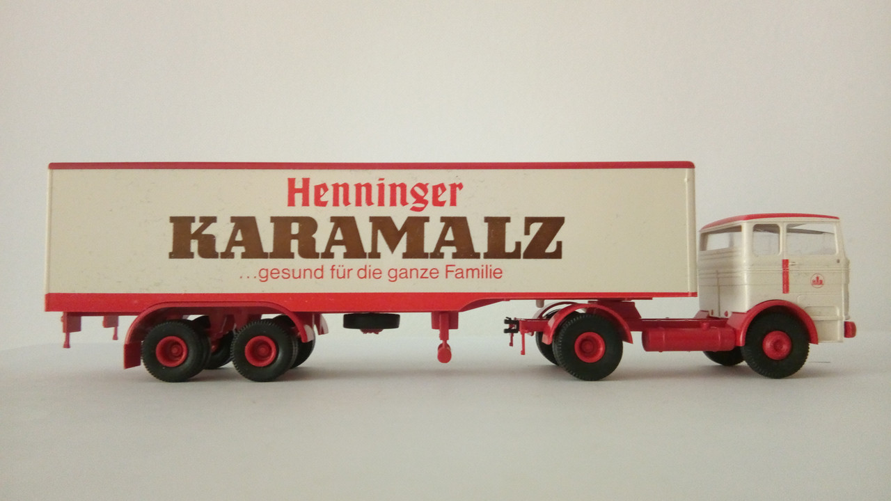 Macht (7577)