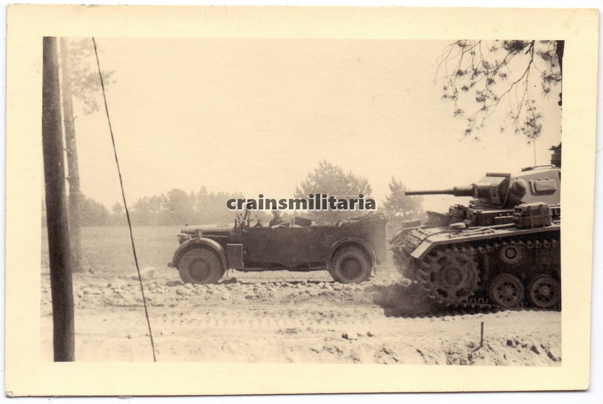 Orig. Foto Angriff Panzer III Tank Kübelwagen Pk