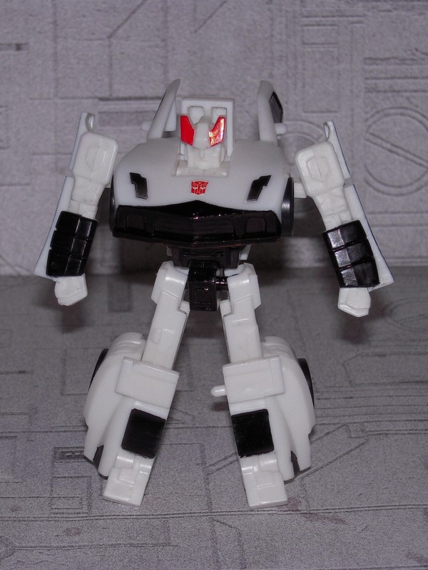 prowl legends robo (4)