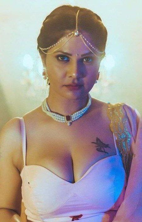 Hot tv actress romance nude video