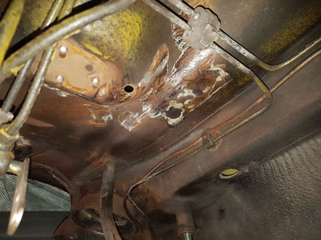 002 Under frame rust