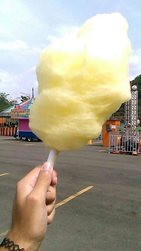 yellowcandyfloss.jpg