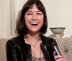 woman-laugh-at-post2.gif