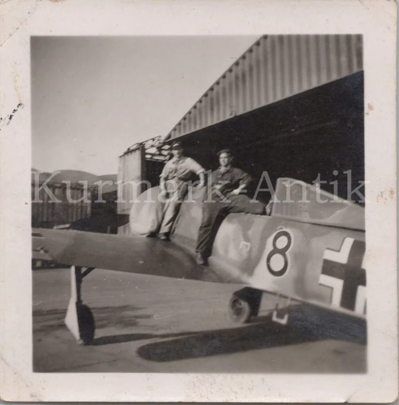 D482 Foto Wehrmacht Frankreich Bretagne Pointe du Raz École naval Flugzeug Fw190