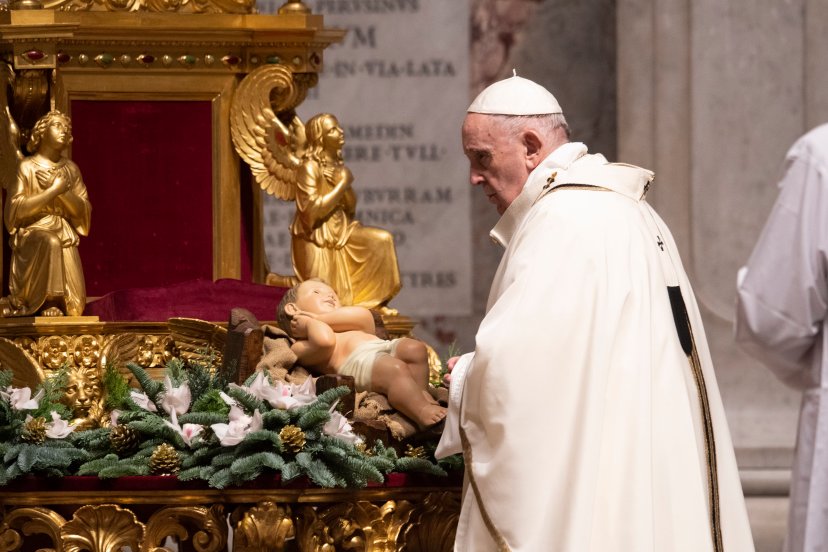 Papa Francisco dice que Jesús eligió la pobreza, no el poder, en Nochebuena