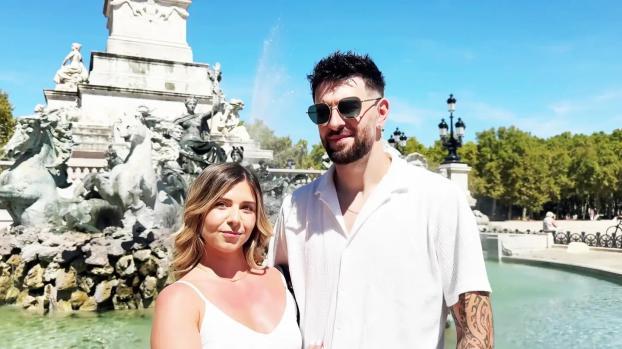 JacquieEtMichelTV – Ambre – 28 years old, nursing assistant in Bordeaux!