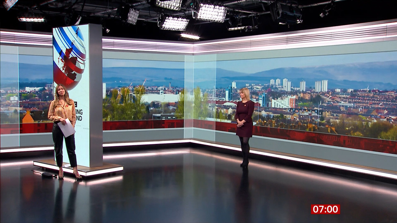 11.03 - 06.00.01 - Breakfast. The latest news, sport, business and we....ts_snapshot_10.34.353