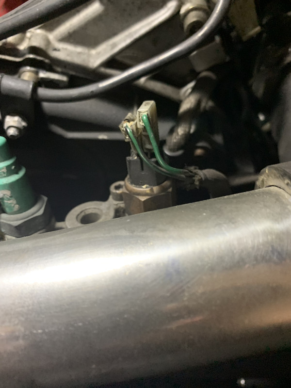 9725DB98-95DE-4975-BCD5-C8106B95F161