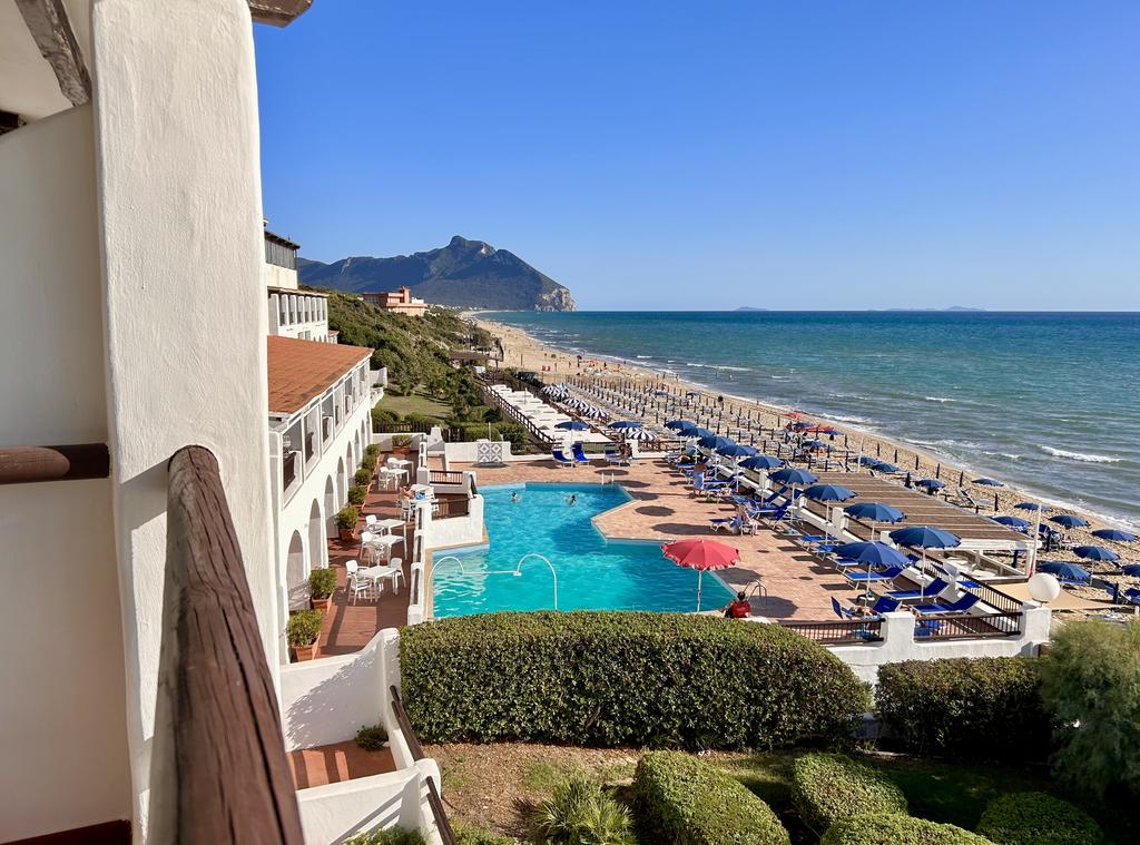 Жаркий сентябрь на побережье Тирренского моря. Жаркий сентябрь на побережье Тирренского моря.