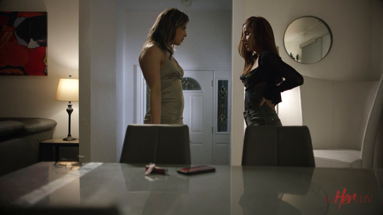 [Image: Kylie-Rocket-Vanna-Bardot-Coming-out-III...4-0002.jpg]