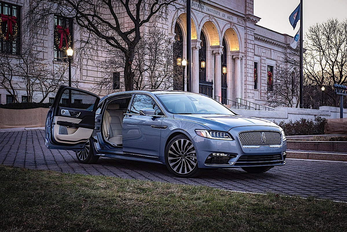 Lincoln Continental 80th Anniversary Coach Door Edition (4)