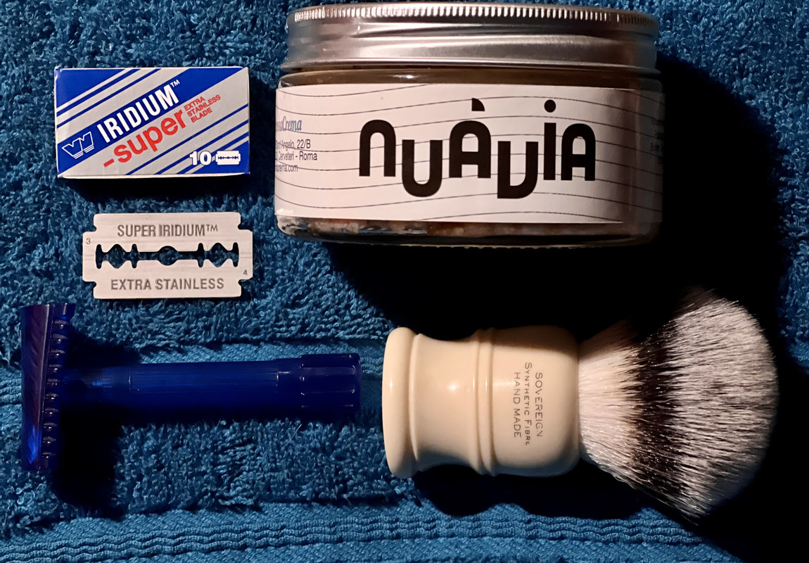 42DC5EF8-3E27-475D-9D62-61298DE8DCBD