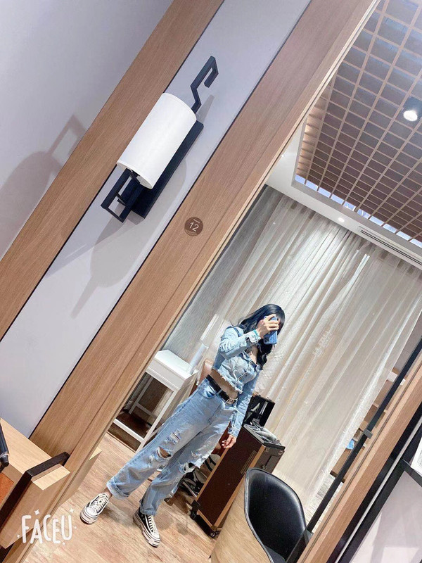 7780EBDF-1712-4DD7-9257-31719E616699