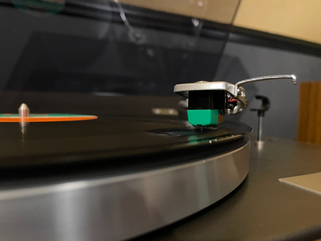 B793F084-7EDF-4AEA-9F7E-4615A3D3B34F