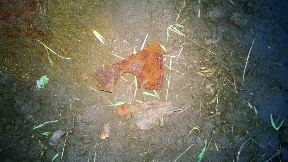 keihäänkärki ja kirves