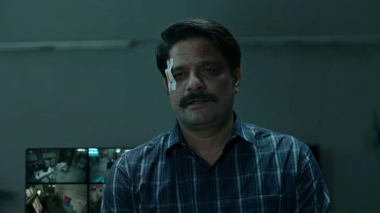 Paatal Lok (2020) Season 1 [Hindi + Tamil + Telugu] WebRip 480p, 720p ESub - Complete Screenshot