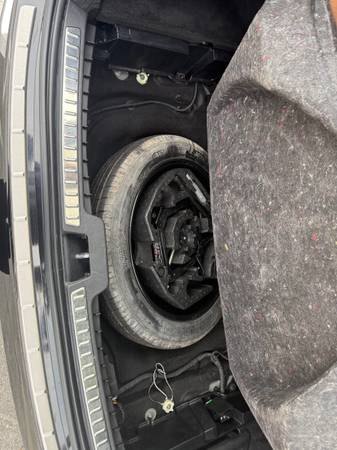 Vehicle thumbnail 9