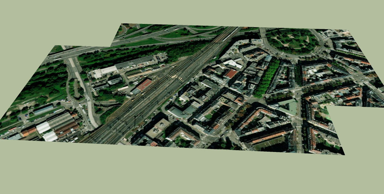 Tuile-214230-Strasbourg-20200229-00h43-Gare Tuile-214230-Strasbourg-20200229-00h43-Gare
