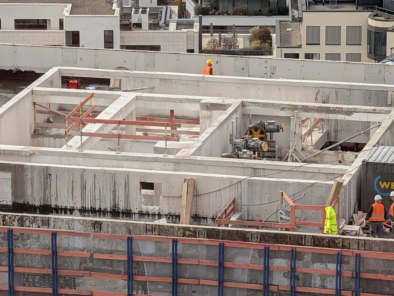 PXL 20251022 124849900