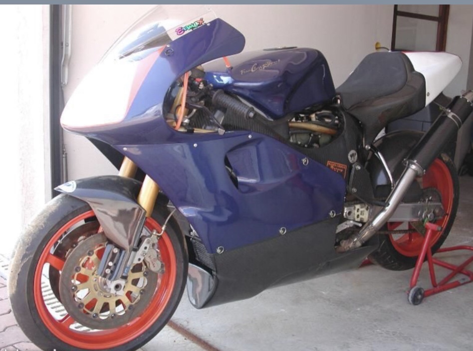 243207FC-AA06-4E66-8F3F-092437D2E127