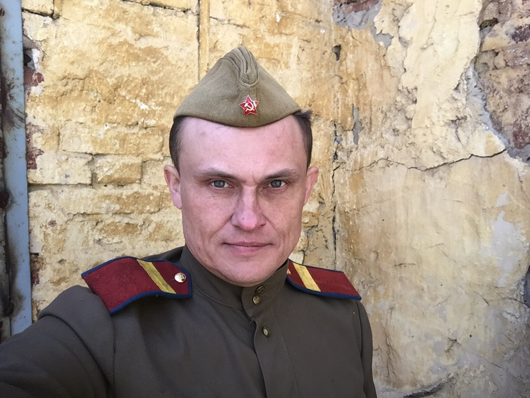 0D93C8B6-45F8-49E2-81C4-4E59BEE08CE1