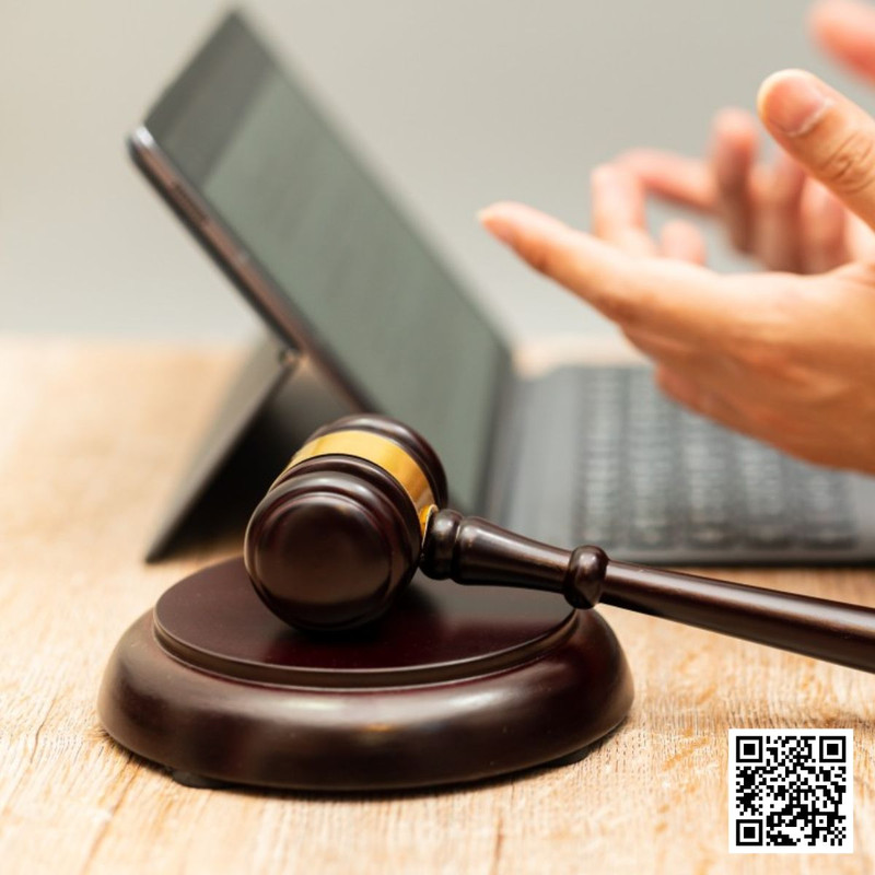 The Psychology of Online Auction Bidding Wars