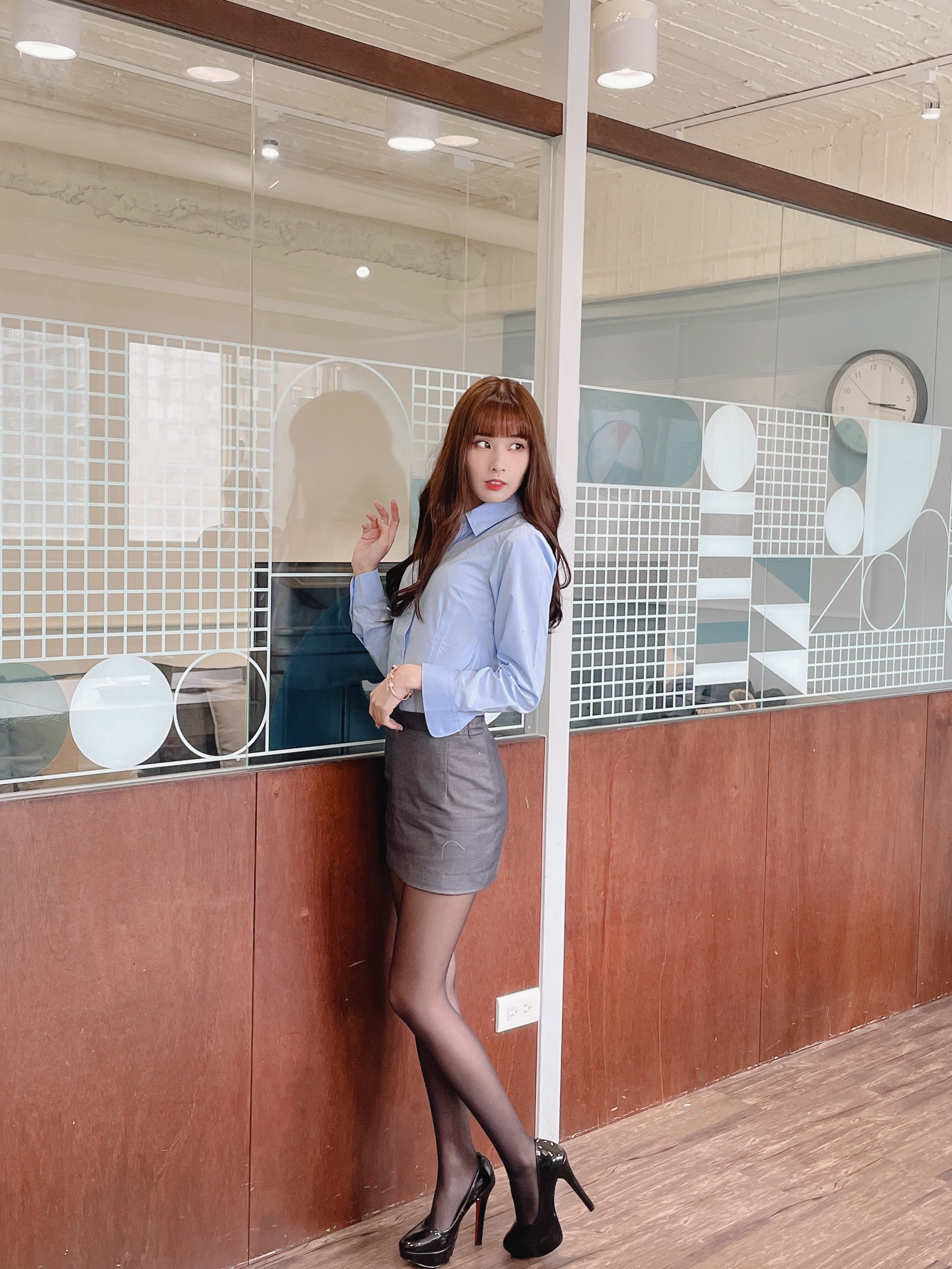 泥泥汝 OL 女郎 B 主题 写真＋视频合集｜高人气职业风作品（350P｜12V｜840MB）插图8