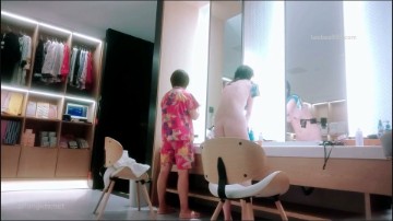 [Image: Voyeur10935115927.jpg]