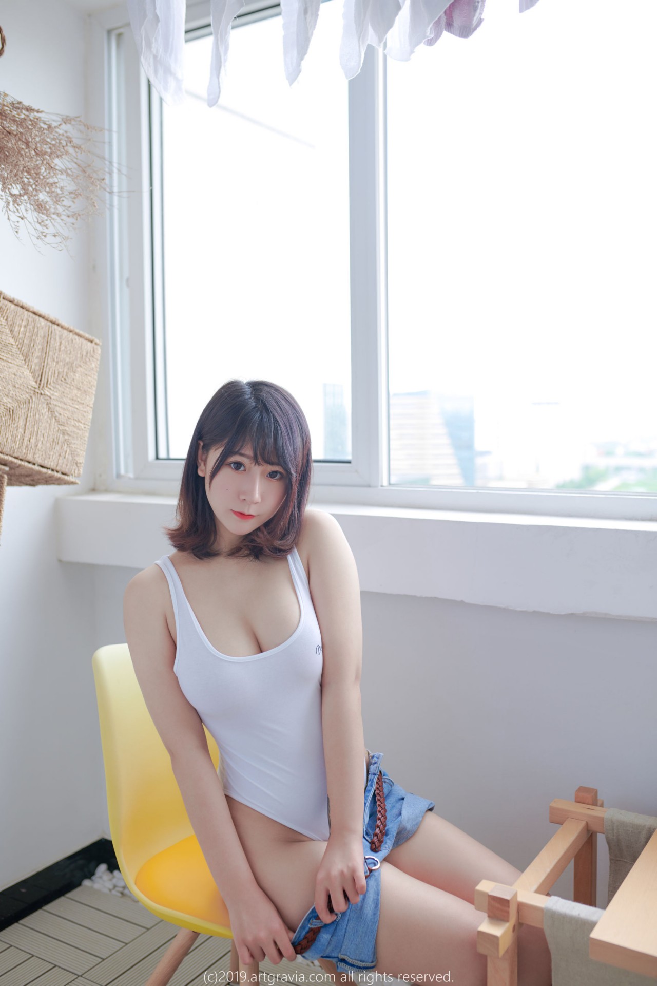 猫九酱sakura《夏日风吊带背心美女》写真，清新与活力的COS妹子插图1