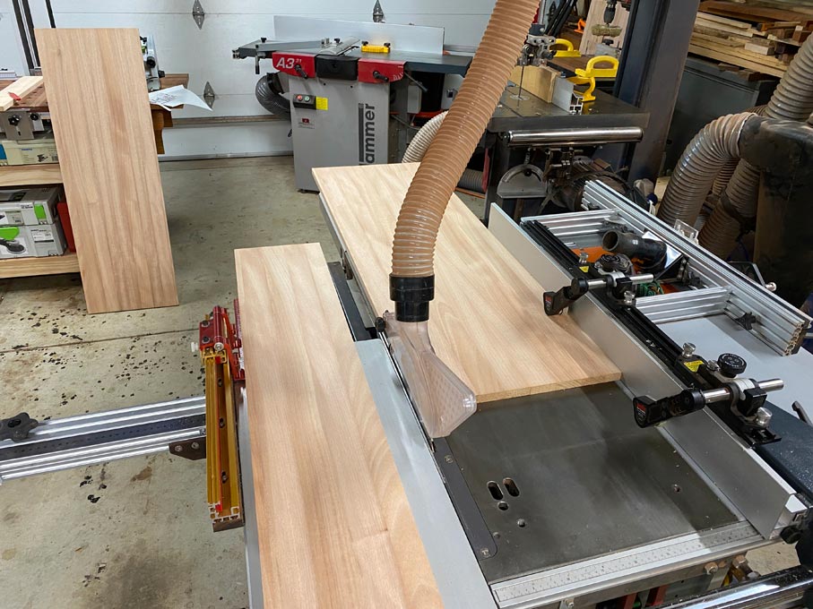 Crosscutting with a slider's rip fence