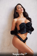 Corrie-Yee-Black-On-White-0014