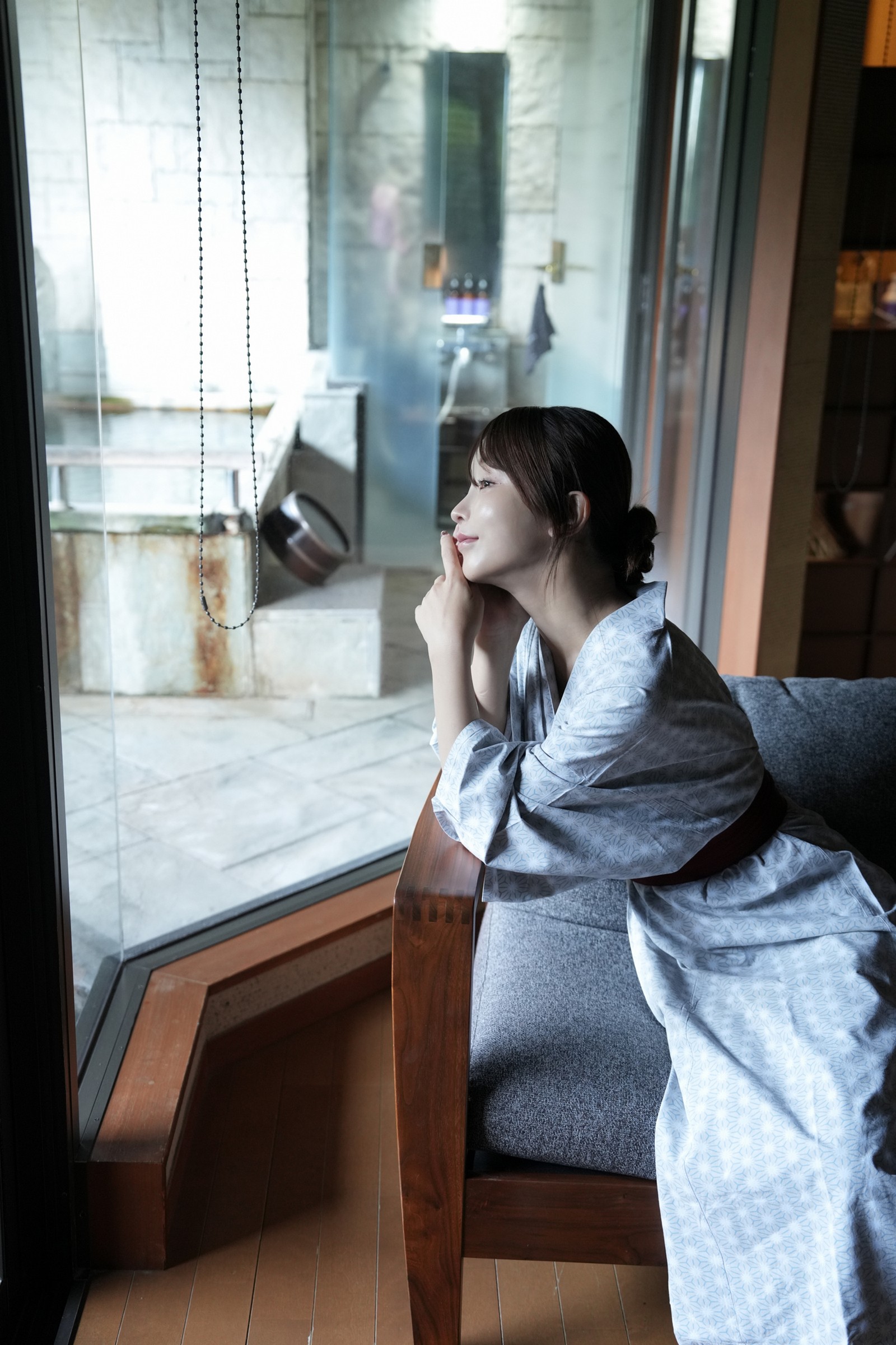 いくみ Fantia 2024年08月 写真+视频合集(384P|5V|1.58GB)