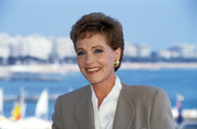 julie-andrews-md40