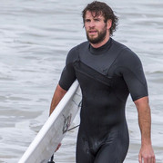 Liam-Hemsworth-superficial-guys-25