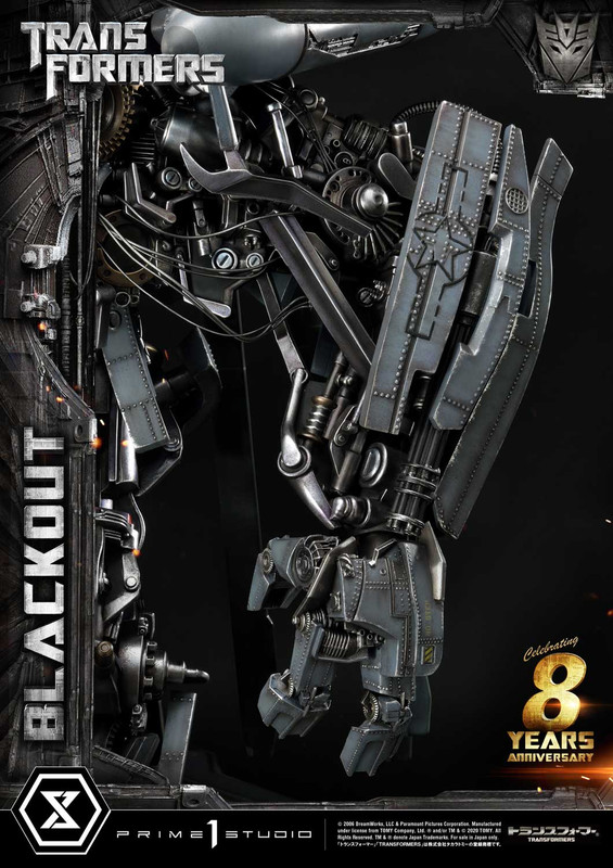 Prime-1-Studio-Transformers-2007-Blackout-Statue-34
