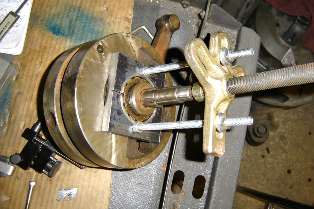 B44 2 crank bearing removal — Postimages