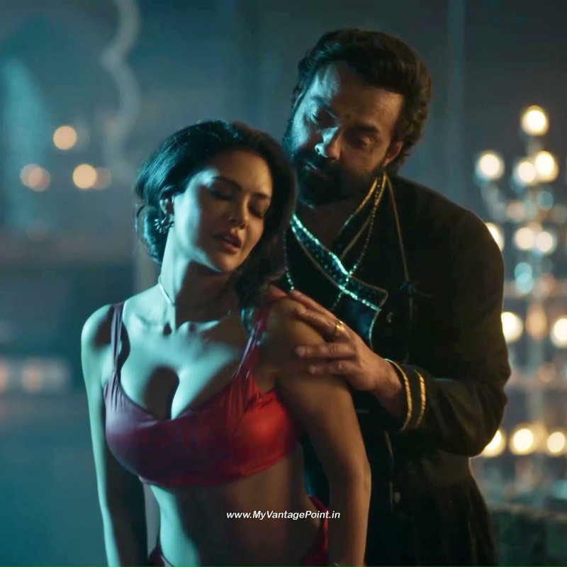 10Esha Gupta Hot in Aashram Web Series