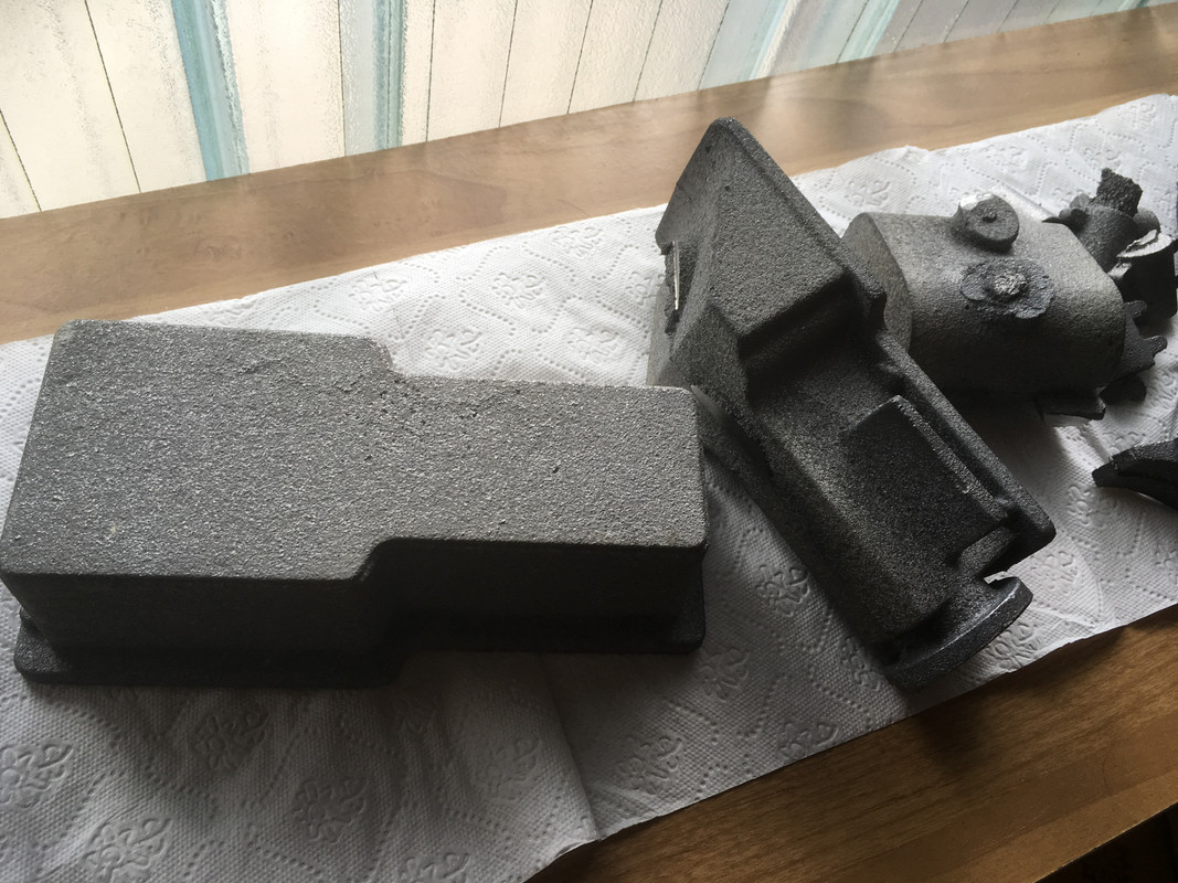 CAED7B61-532E-4C6D-93B3-6DF3D759BE8C