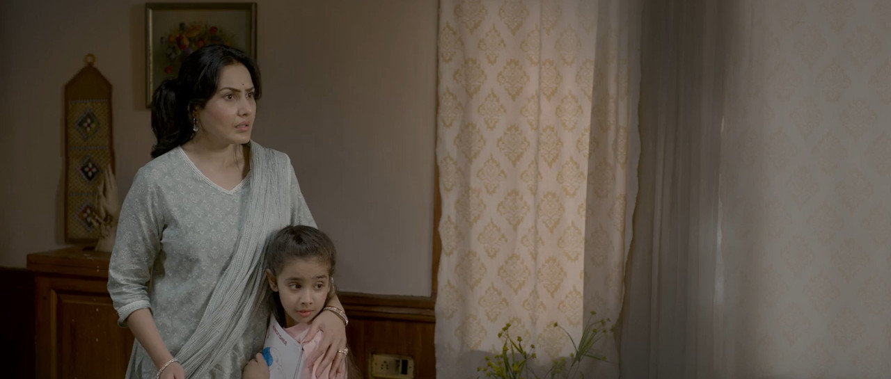 Me No Pause Me Play 2025 WebRip [Hindi] 480p, 720p ESub Screenshot