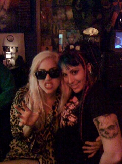 7-16-11-With-a-fan-in-NYC.jpg