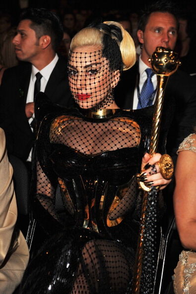 2-12-12-Grammy-Award-Ceremony-01.jpg