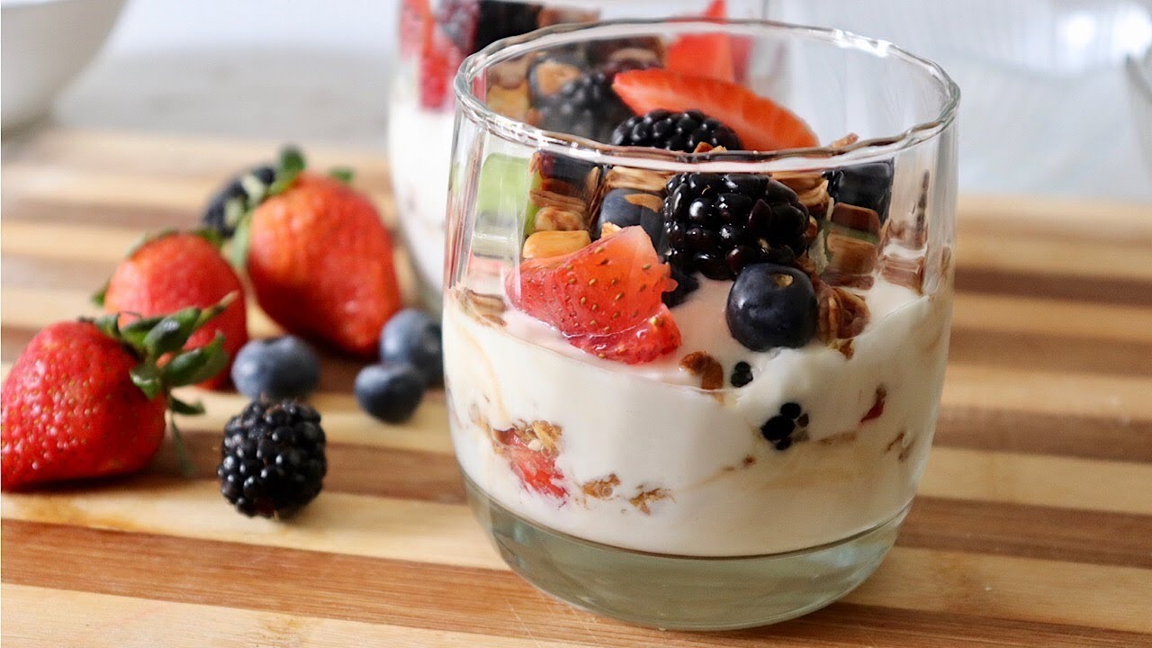 Greek Yogurt Berry Parfait