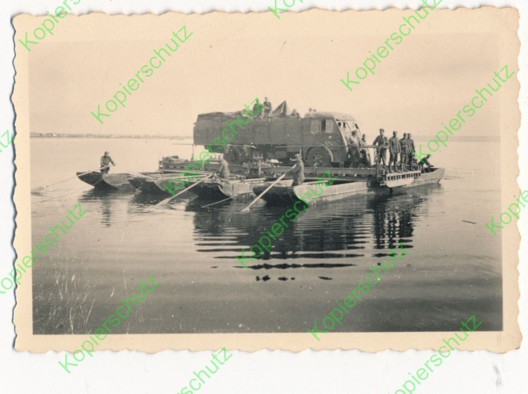 Foto erbeuteter LKW auf Ponton Technik Beute Brü