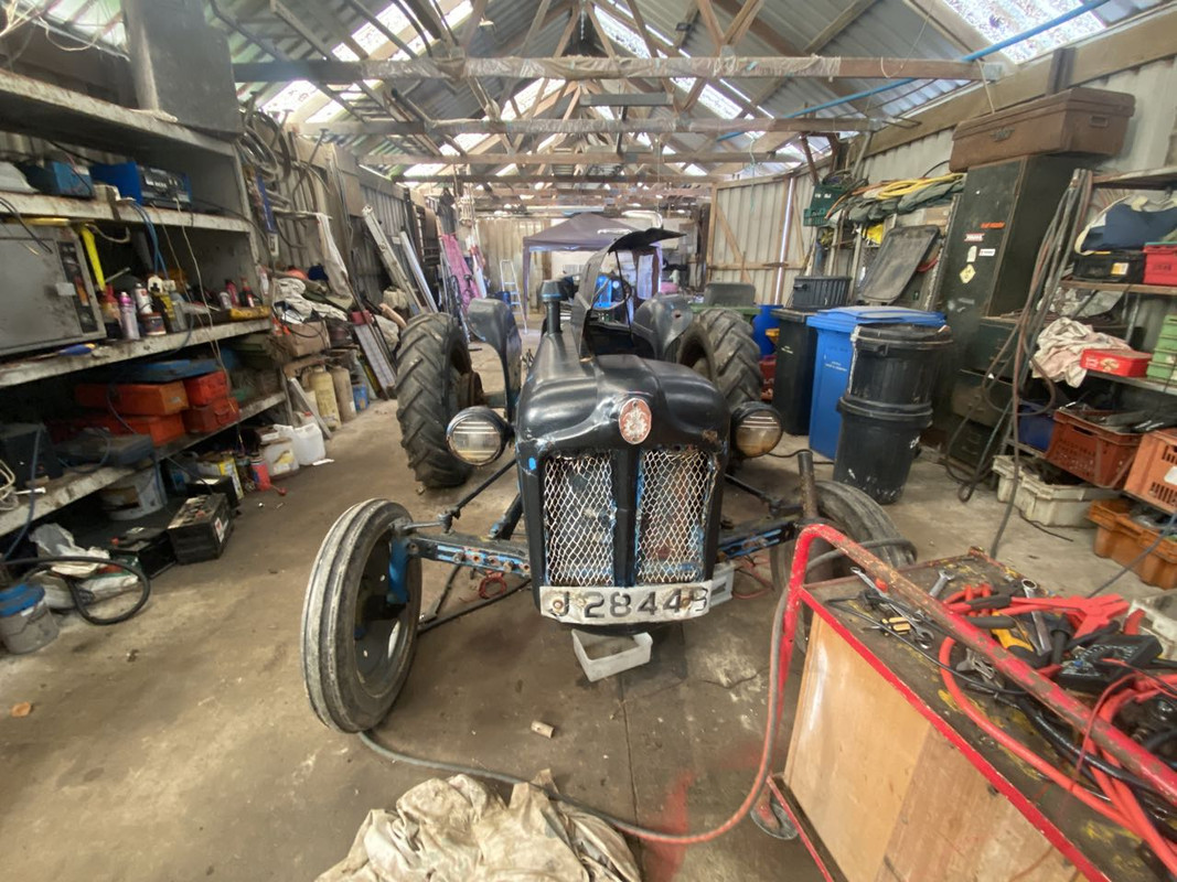 1958 Dexta 957E15495 - 09