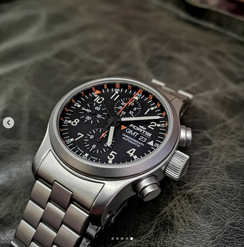 63E73CE5-B76E-4028-8C32-C0E607930D94