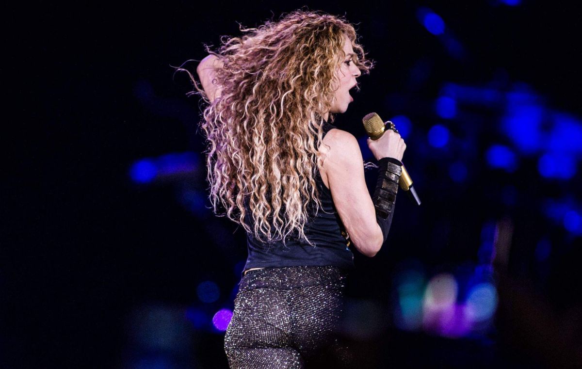 shakira-performs-at-el-dorado-world-tour-in-amsterdan-06-09-2018