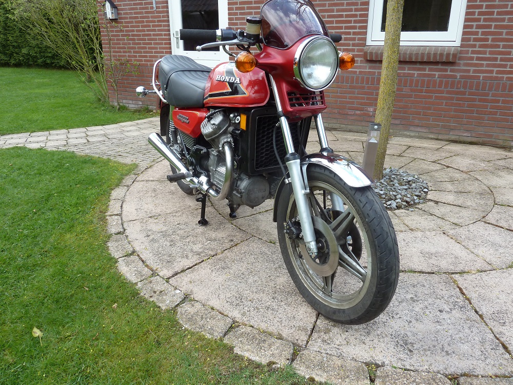 76168969-405A-4DF5-B584-ED18B08C068D