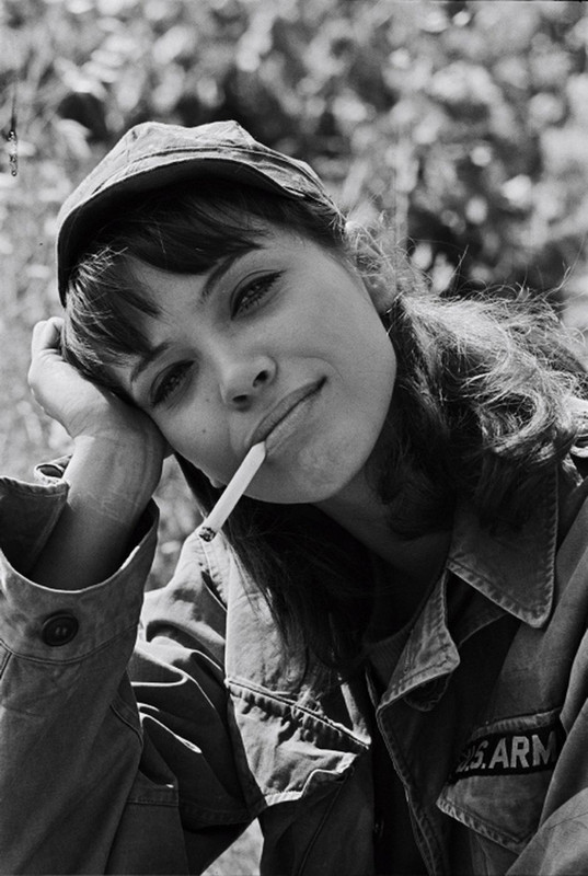 anna_karina_mc81