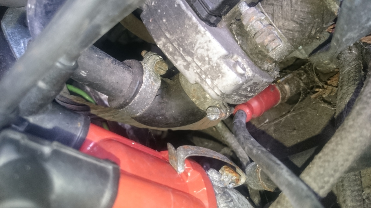 cracked elbow vacuum hose 2